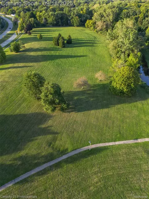 View/Area - 1875 Fordham Dr, Troy, MI 48098 photo 2 of 4