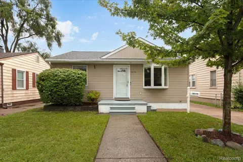 30176 Brush St, Madison Heights, MI 48071