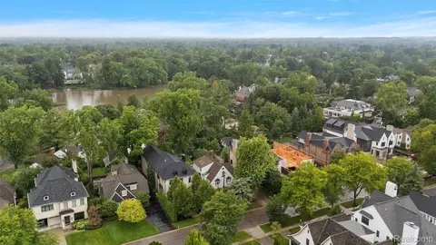 View/Area - 367 Baldwin Rd, Birmingham, MI 48009 photo 2 of 8