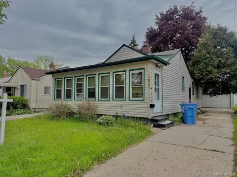 7521 N Silvery Ln, Dearborn Heights, MI 48127