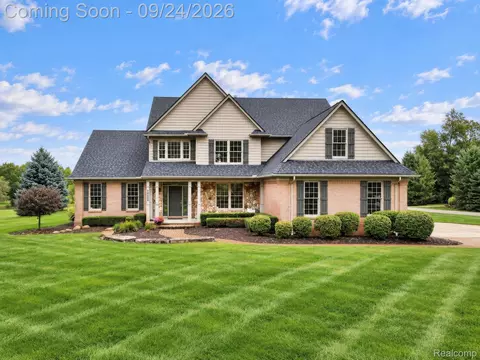 72408 Sorrel Dr, Bruce Township, MI 48065