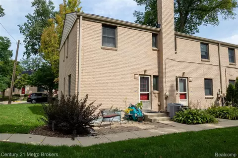 Exterior - 1984 Graefield Rd, Birmingham, MI 48009 photo 3 of 6