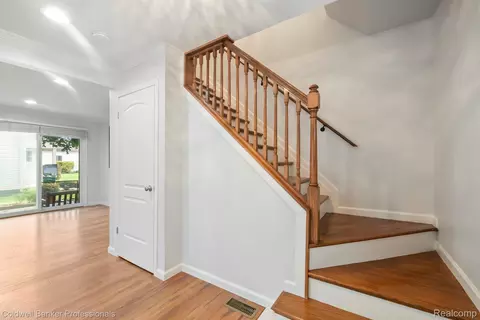 Entry Way - 2838 Roundtree Dr, Troy, MI 48083 photo 2 of 3