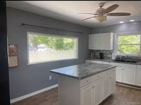 Kitchen - 406 S Elm Ave, Jackson, MI 49203 photo 3 of 3