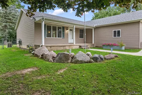 Exterior - 7870 Ormond Rd, Springfield, MI 48350 photo 10 of 10