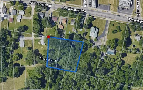364 Lakeside Dr, Pontiac, MI 48340