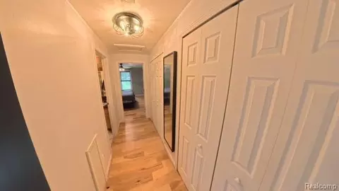 Entry Way - 740 E Hazelhurst St, Ferndale, MI 48220 photo 4 of 5