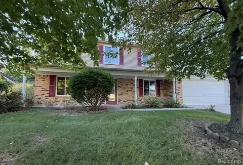 24349 Fairway Hills Dr, Novi, MI 48374