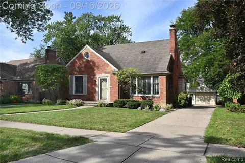 2323 Elmhurst Ave, Royal Oak, MI 48073