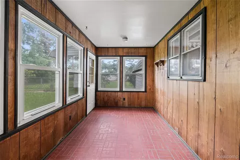 Exterior - 2003 Mackinaw Dr, Davison, MI 48423 photo 6 of 7
