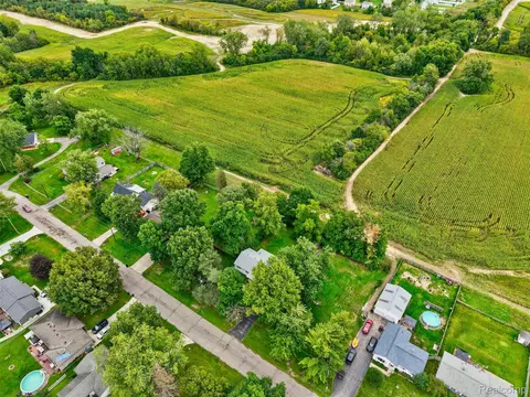 View/Area - 2003 Mackinaw Dr, Davison, MI 48423 photo 2 of 5