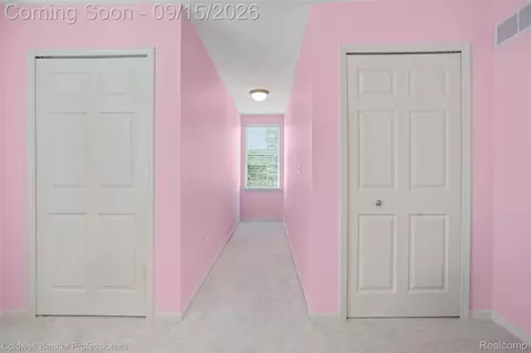 Entry Way - 731 E Bluff Ct, Rochester Hills, MI 48307 photo 5 of 5