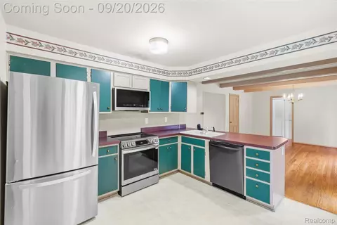 Kitchen - 3121 Kings Brook Dr, Mount Morris, MI 48433 photo 3 of 3