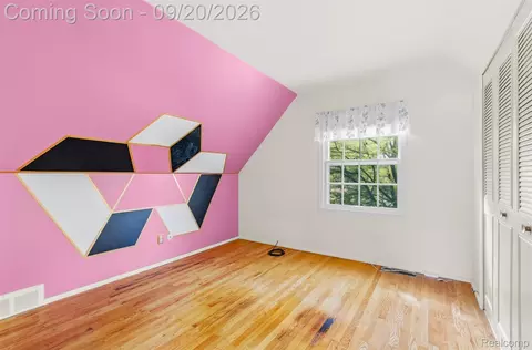 Bedroom - 3121 Kings Brook Dr, Mount Morris, MI 48433 photo 3 of 6