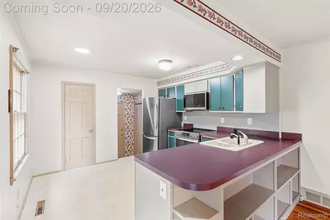 Kitchen - 3121 Kings Brook Dr, Mount Morris, MI 48433 photo 1 of 3