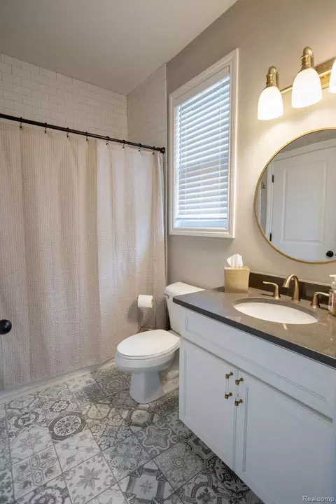 Bath - 49389 Monarch Dr, Macomb, MI 48044 photo 1 of 7