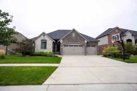 Exterior - 49389 Monarch Dr, Macomb, MI 48044 photo 9 of 9