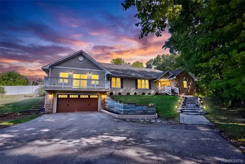 9103 Fenton Rd, Mundy, MI 48439