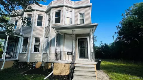 233 Leicester Ct, Detroit, MI 48202