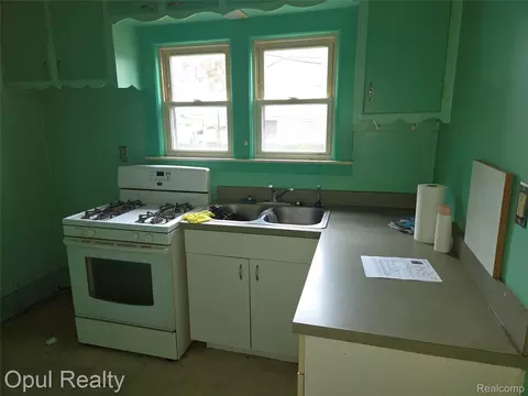 Kitchen - 35312 Chestnut St, Wayne, MI 48184 photo 1 of 1