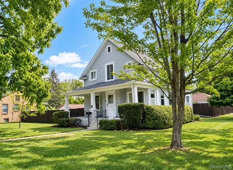 426 S Wheeler St, Saginaw, MI 48602