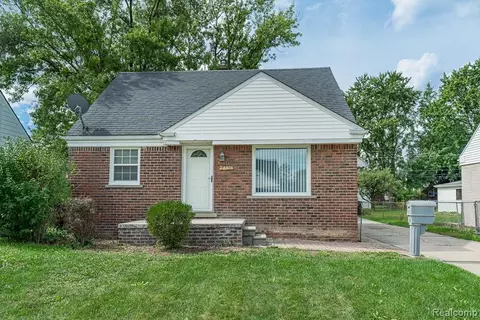 25515 Arlington St, Roseville, MI 48066