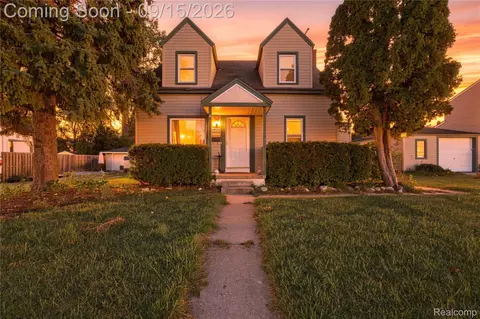 32440 Donnelly St, Garden City, MI 48135