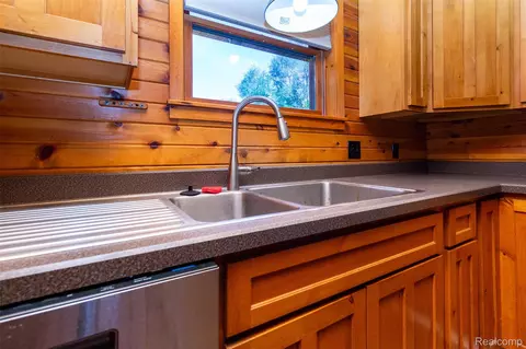 Kitchen - 14044 Ridgemont St, Dexter, MI 48137 photo 3 of 4
