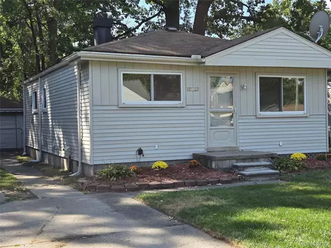 19813 Inkster Rd W, Livonia, MI 48152