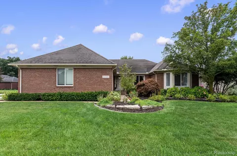 Exterior - 22702 Brantingham Rd, Macomb, MI 48044 photo 4 of 4