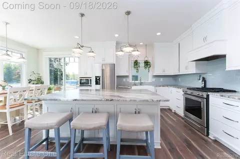 Kitchen - 3338 Apache Trl, Pinckney, MI 48169 photo 1 of 4