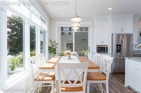 Dining - 3338 Apache Trl, Pinckney, MI 48169 photo 1 of 2