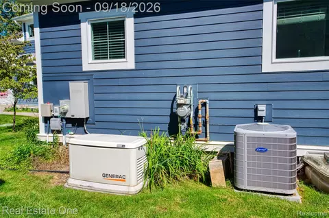 Exterior - 3338 Apache Trl, Pinckney, MI 48169 photo 7 of 8