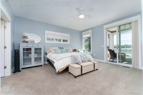 Bedroom - 3338 Apache Trl, Pinckney, MI 48169 photo 1 of 5