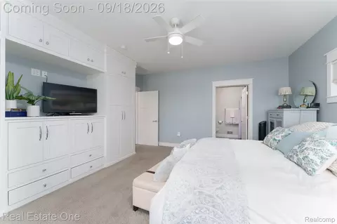 Bedroom - 3338 Apache Trl, Pinckney, MI 48169 photo 3 of 5