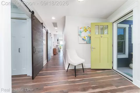 Entry Way - 3338 Apache Trl, Pinckney, MI 48169 photo 1 of 2