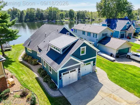 View/Area - 3338 Apache Trl, Pinckney, MI 48169 photo 5 of 9