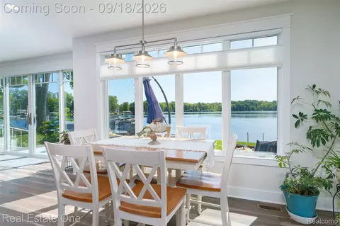 Dining - 3338 Apache Trl, Pinckney, MI 48169 photo 2 of 2