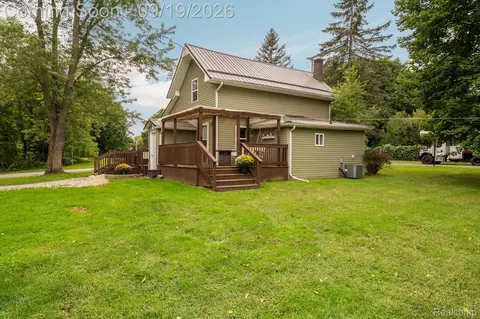 Exterior - 507 S Main St, Waterloo, MI 49259 photo 6 of 12
