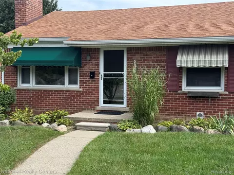 9920 Farmington Rd, Livonia, MI 48150