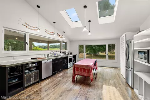 Kitchen - 3362 S French Rd, Centerville, MI 49621 photo 2 of 3