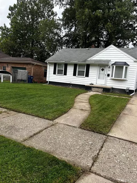 1952 Moran Ave, Lincoln Park, MI 48146