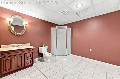 Bath - 19344 River Valley Dr, Macomb, MI 48044 photo 4 of 8