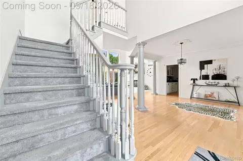 Entry Way - 19344 River Valley Dr, Macomb, MI 48044 photo 5 of 7
