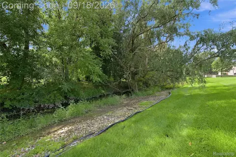 Other - 19344 River Valley Dr, Macomb, MI 48044 photo 31 of 34