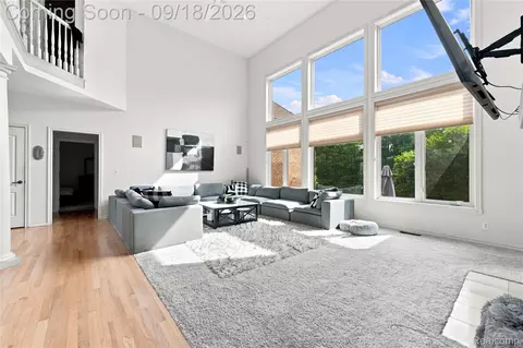 Living - 19344 River Valley Dr, Macomb, MI 48044 photo 3 of 3