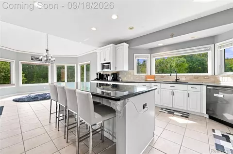 Kitchen - 19344 River Valley Dr, Macomb, MI 48044 photo 2 of 7