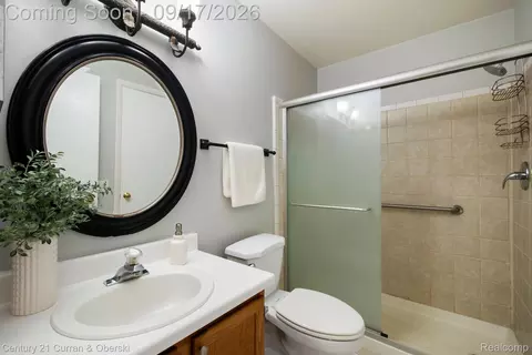 Bath - 403 Spring Brooke Dr, Brighton, MI 48116 photo 2 of 3