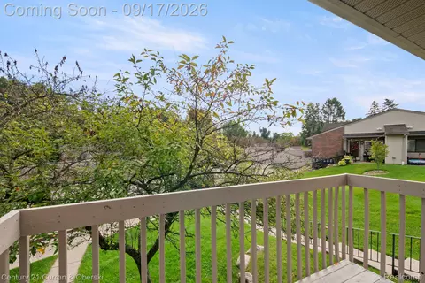 Exterior - 403 Spring Brooke Dr, Brighton, MI 48116 photo 3 of 6