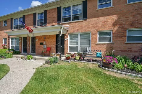 2906 W 13 Mile Rd #3, Royal Oak, MI 48073